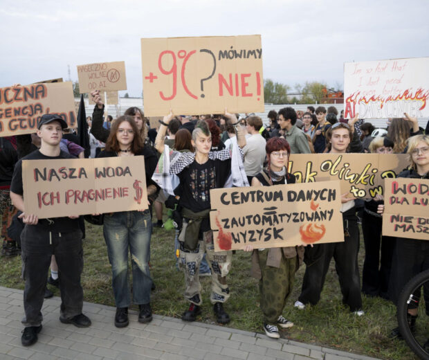 Ludziom pod Warszawą zabraknie wody przez wielką serwerownię? Mieszkańcy wyszli na ulice!